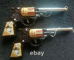 Rare Vintage Japan Tin Cork Gun Pistol Toy New Western NEAR MINT CONDITION