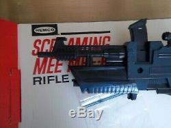 Remco Screaming Mee Mee Rifle gun with box and inserts