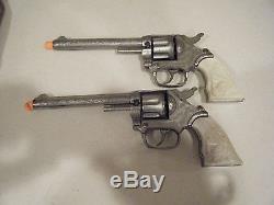 Roy Rogers double guns and holster set