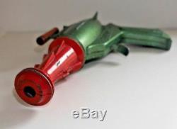 STINGRAY DCMT LONE STAR METAL RAY GUN VINTAGE 1950's RARE DIECAST TOY B457