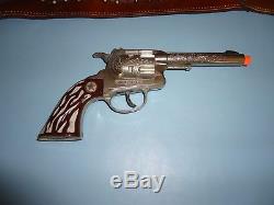 Super Rare Brown Overland Trail / Flip Vintage Toy Gun & Holster