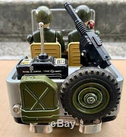 T. N NOMURA RADIO JEEP Tin Silver Army Machine Gun Battery Op. Japan Anni 60