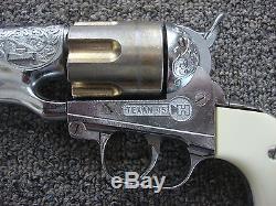 Texan. 45 Hubley Toy Cap Gun RARE 1961