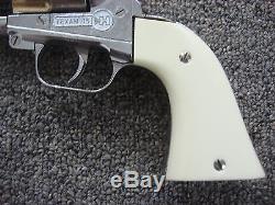 Texan. 45 Hubley Toy Cap Gun RARE 1961
