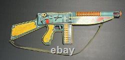 Unique Arts Mfg. Co/ Marx Vintage Tin Litho Toy Machine Gun
