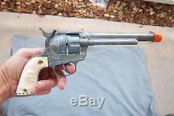 Unusual Rare & vintage BCM (ENGLAND) SIXGUN cap gun toy pistol-Sweet