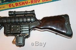 VERY NICE TN NOMURA BATTERY OPERATED FLASHY-RAY GUN in ORIGINAL BOX