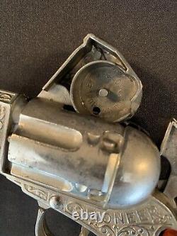 VINTAGE 1950 HUBLEY PIONEER TOY CAP GUN WithMarbled Grips Excellent