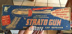 Vintage 1953 Excellent Metal Strato Gun Ray Cap Gun In Original Box