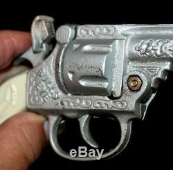 VINTAGE KENTON BULLS EYE CAST IRON CAP GUN WithBOX 1940 PRISTINE CONDITION