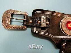 VINTAGE LONE RANGER LEATHER DOUBLE HOLSTER EMBELLISHED withPONY BOY CAP GUNS