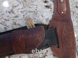 VINTAGE RARE Ric-O-Shay 45 Toy Cap Guns & Leather Holster