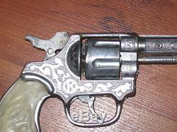 VINTAGE ROY ROGERS DOUBLE, CAP GUN HOLSTER SET. 1950's. KILGORE. NO RESERVE