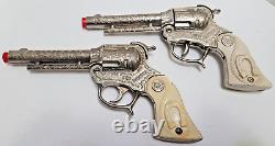 VINTAGE WYANDOTTE RED RANGER PAIR OF DIE CAST CAP GUNS WithHOLSTER