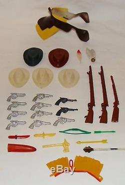 VNTAGE ORIGINAL1950s HARTLAND PLASTIC TOY COWBOY N. A. INDIAN FIGURES' GUNS HATS+