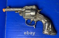 Very Rare 1940 Pawnee Bill Cast Iron Cap Gun By Stevens 7.25 Inches Long