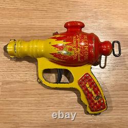 Vintage 1930s Buck Rogers Liquid Helium Water Pistol Space Toy Ray Gun Daisy