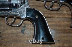 Vintage 1950-60s Hubley Ric-O-Shay Toy Cap Guns With6 Bullets