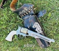 Vintage 1950's Hubley Colt 45 Toy Cap Revolver Gun w Bullets Belt Holster USA