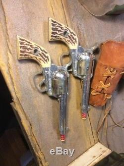 Vintage 1950s Mattel Shootin' Shell Colt. 45 Cap Gun Toy Great Condition Pair 2
