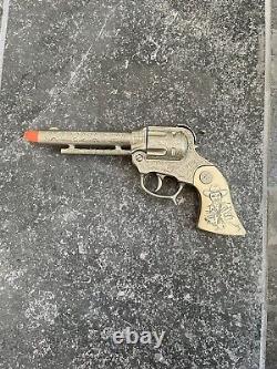 Vintage 1950s Wyandotte Toys Hopalong Cassidy Cap Gun Revolver