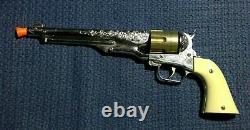 Vintage 1958 Hubley Colt 45 Cap Gun with Six 2-piece Bullets and Original Box