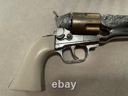 Vintage 1958 antique hubley colt 45 cap gun complete
