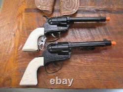 Vintage 1960 Fanner 50 Cap Guns With Holster