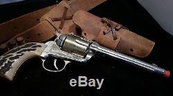 Vintage 1960's MATTEL FANNER SHOOTIN SHELL45 PISTOL TOY CAP GUN with HOLSTER