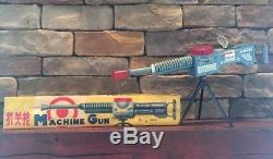 Vintage 1962 Tin Litho Toy Machine Gun NOS Battery Op Me-02 20