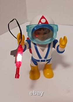 Vintage 1969 Billy BlastOff Eldon Japan Astronaut Action Figure/Space Ship/Gun