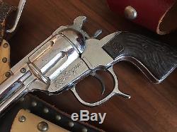 Vintage 60'S ORNATE LEATHER ROY ROGERS COWBOY 2 CAP GUN. Spurs HOLSTER