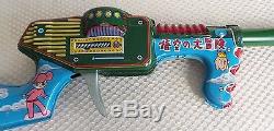 Vintage Atom Astro Boy KICK ACTION Machine Gun by TADA Tin Space Toy Japan 1960s