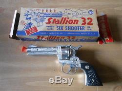 Vintage Cap Gun Nichols Stallion 32 Six Shooter with the Box Excellent Condition