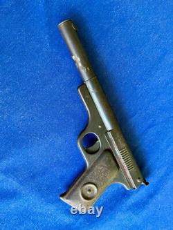 Vintage DAISY Model 118 Targeteer. 118 Cal BB PISTOL Air Gun with Plug, BB Gun