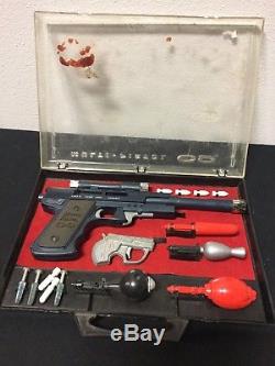 Vintage Deluxe Reading Corporation Multi-pistol Fake Gun Set Toy Kit #F4
