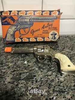 Vintage Gene Autry 50 Shot Western Repeater Toy Cap Gun WITH ORIGINAL BOX
