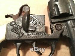 Vintage Gene Autry Cast Iron Kenton Toys Cap Gun 3rd Model 1940s era