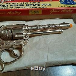 Vintage Gene Autry Gold 50 Shot Western Repeater Toy Cap Gun WITH ORIGINAL BOX