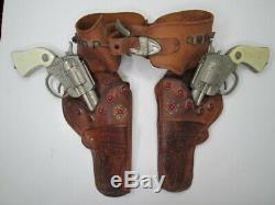 Vintage Gunsmoke Marshal Matt Dillon leather holster with 2 Pony Boy cap guns
