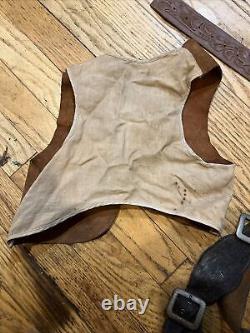 Vintage HOLSTER BELT BUCKLE Mattel TOY CAP GUN LEATHER Keyston Bros Vest Size 8