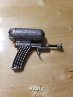 Vintage Hiller Atom Ray Gun Space Pistol Toy Cast Alluminum USA