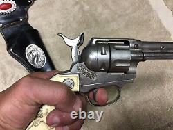 Vintage Hubley COWBOY Toy Cap Gun Set With Black Leather Paladin Jewled Holster