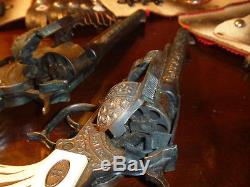 Vintage Hubley Colt 44 WAGON TRAIN Cap Gun and Holster Set