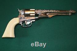Vintage Hubley Colt 45 Diecast Cap Gun Beautiful Working Condition
