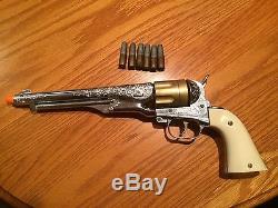 Vintage Hubley Colt 45 Toy Cap Gun withHolster & 6 Bullets (READ)