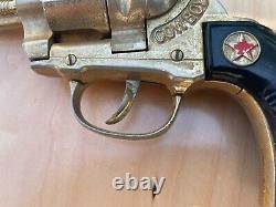 Vintage Hubley Cowboy Cap Gun, Gold tone, Red Star