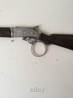 Vintage Hubley RIifleman Winchester Flip Special Cap Gun Rifle Excellent