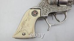 Vintage Hubley Texan Cast Iron Cap Gun Long Horn Handle Toy Gun AE