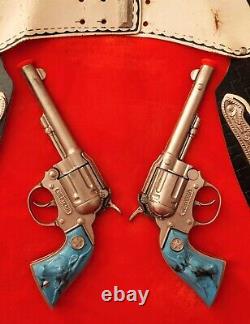 Vintage Hubley Western Cap Gun Turquoise Grips Cowboy Toy Pistol Set withBox